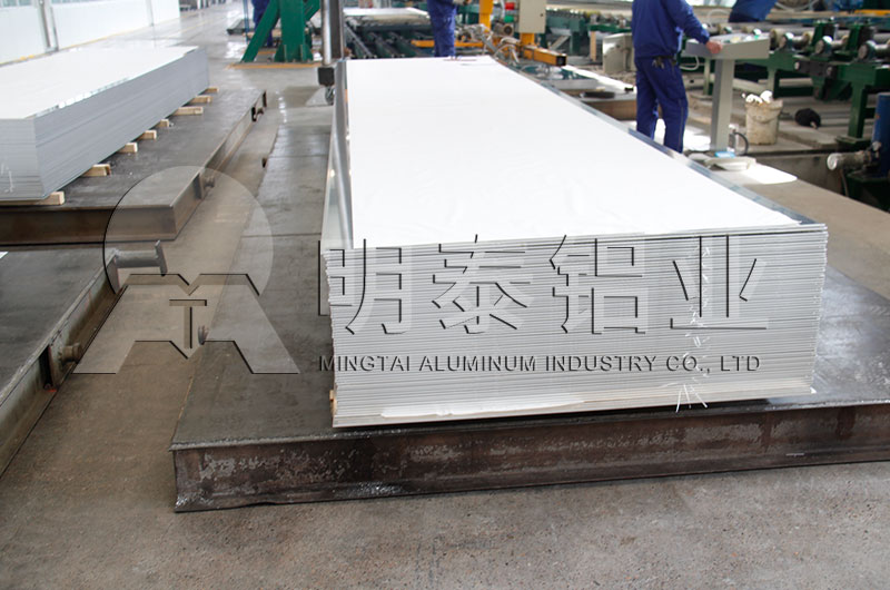 铝板生产厂家--明泰铝业